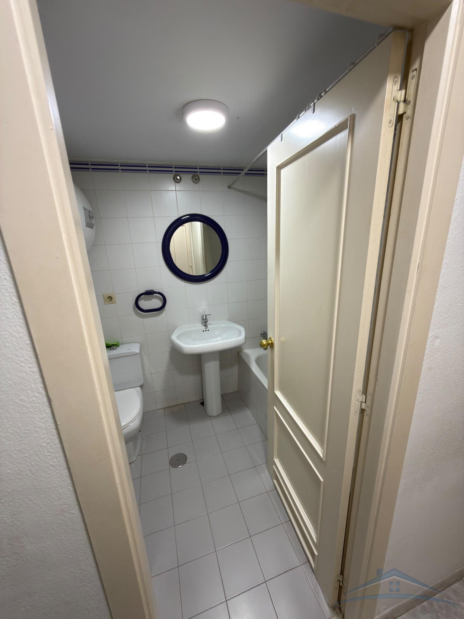 Venta de estudio en Almería