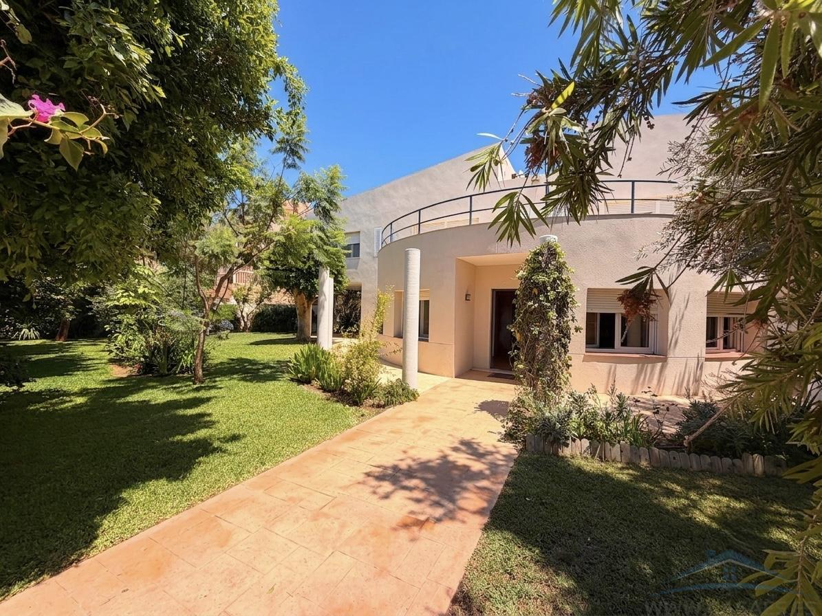 Venta de chalet en Roquetas de Mar