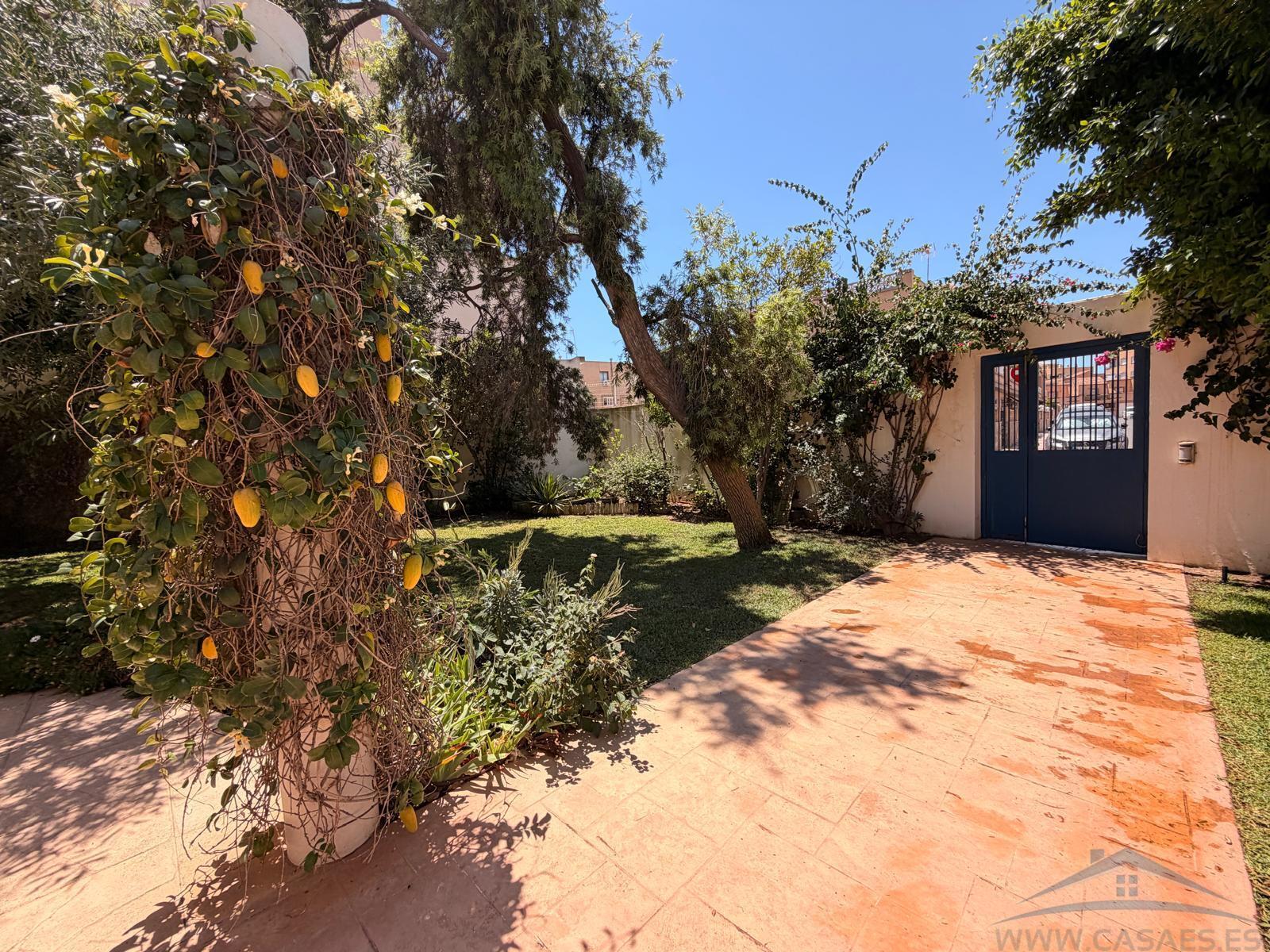 Venta de chalet en Roquetas de Mar