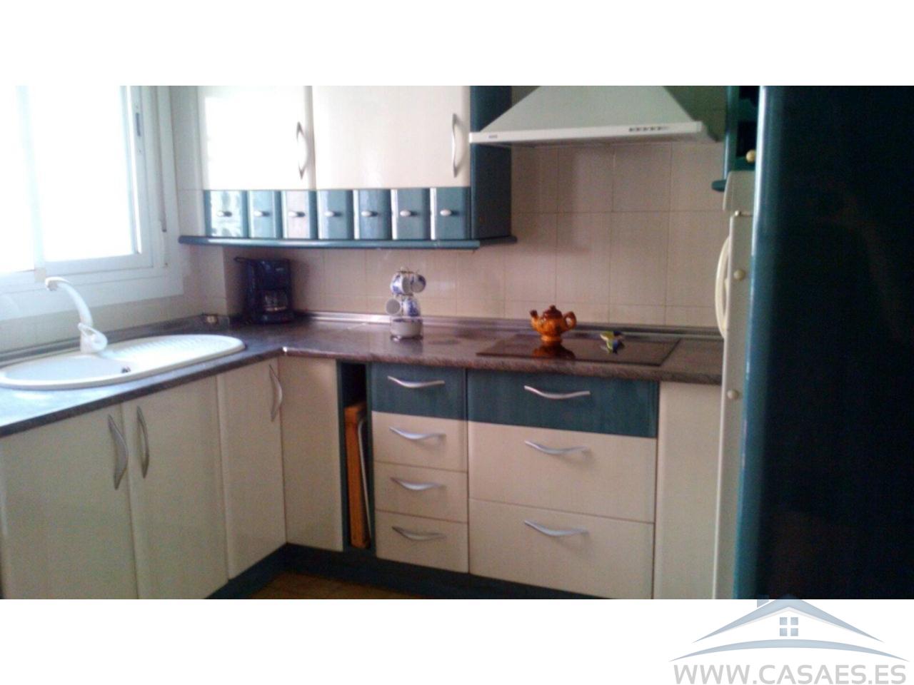 For sale of flat in Roquetas de Mar