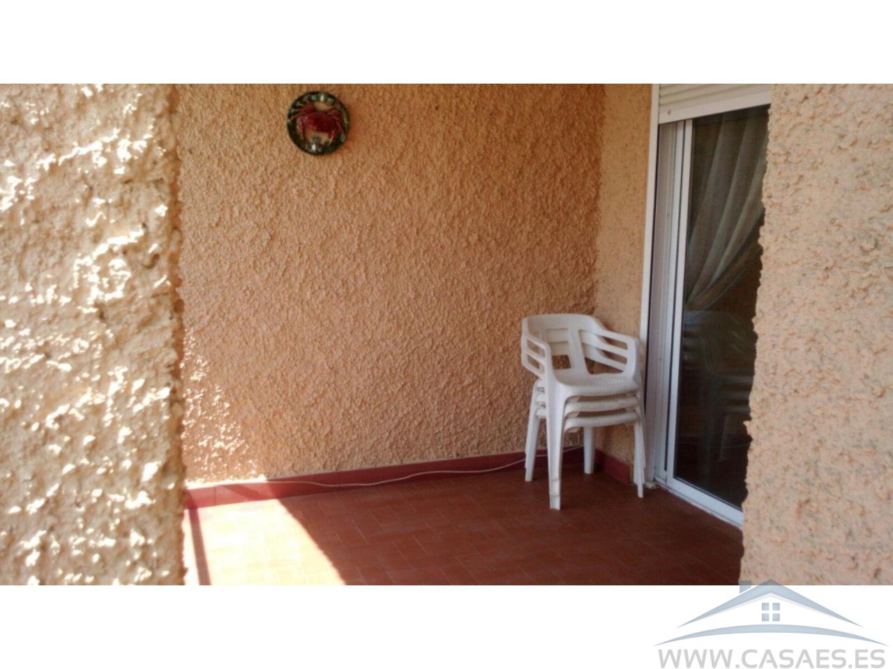 For sale of flat in Roquetas de Mar