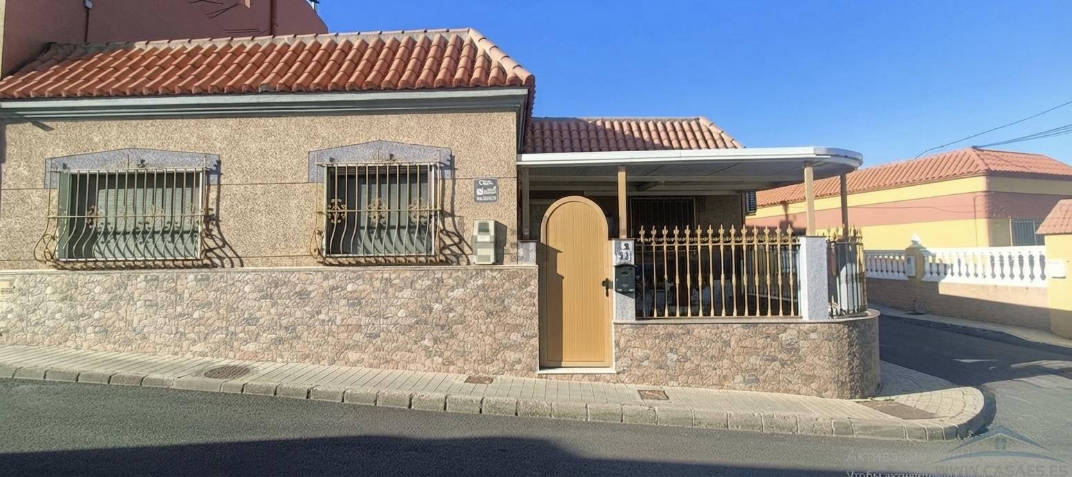 Venta de casa en Huércal de Almería