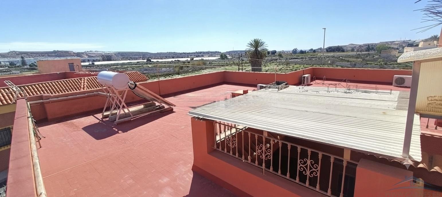 Venta de casa en Huércal de Almería