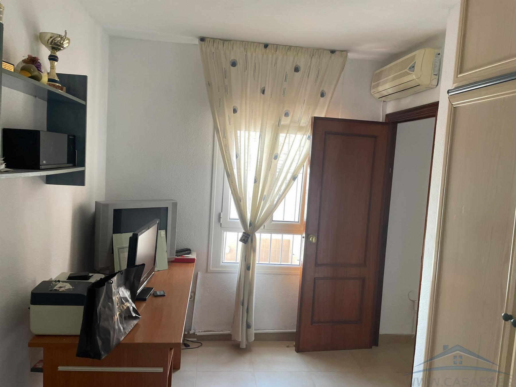 Venta de chalet en Roquetas de Mar