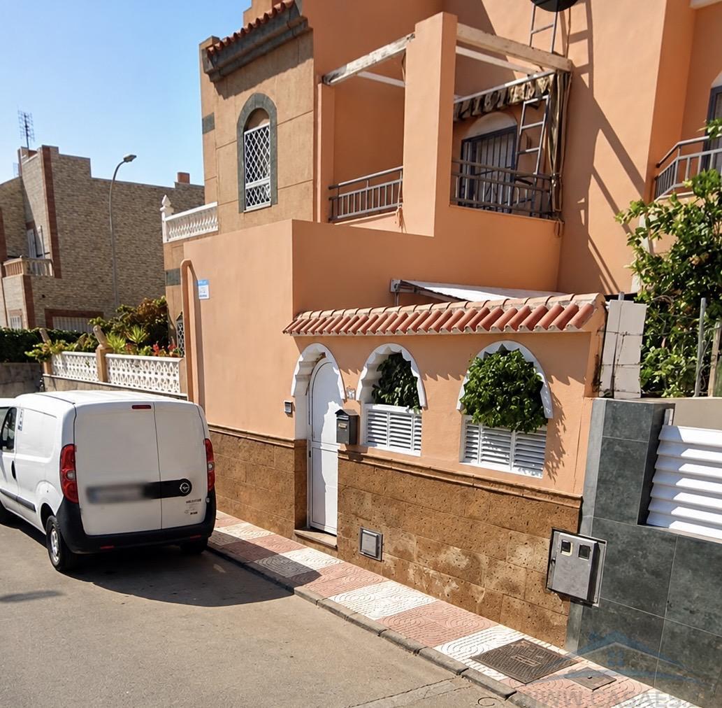 Venta de chalet en Roquetas de Mar