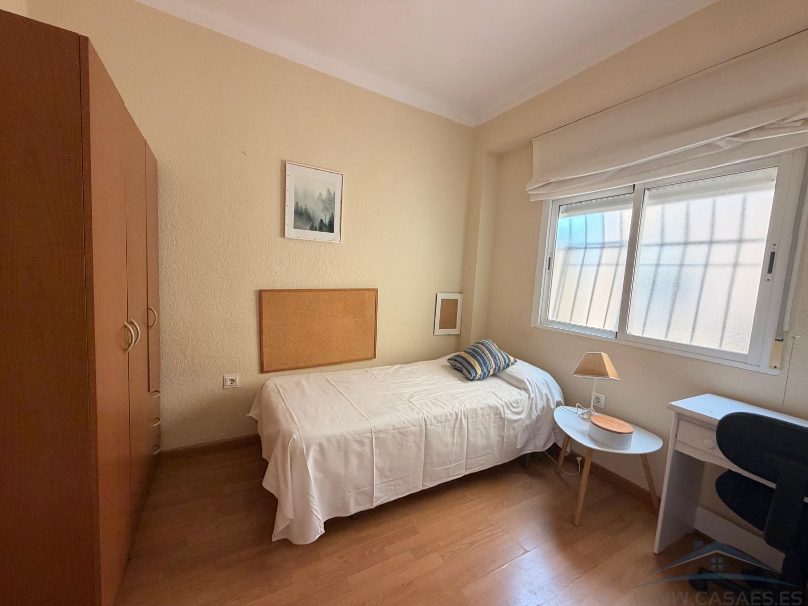 Аренда от

 Квартира на Almería