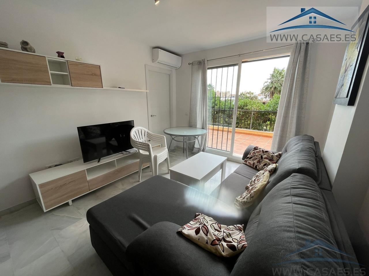 For sale of flat in Roquetas de Mar