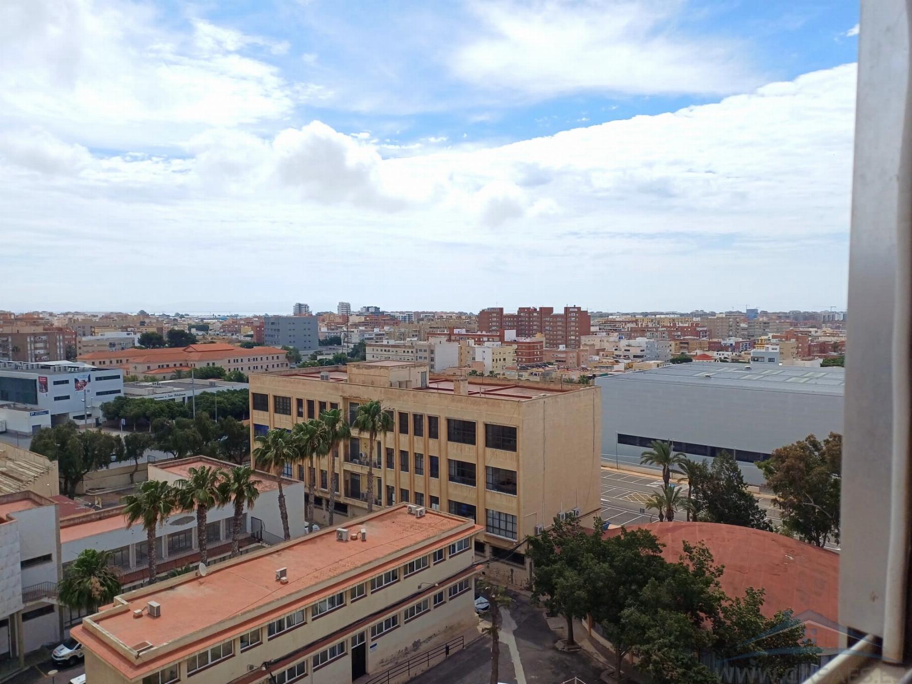 Venta de piso en Almería