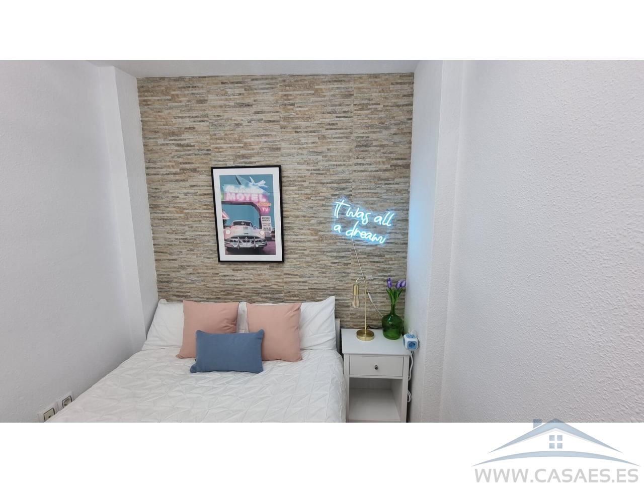 For rent of flat in Roquetas de Mar
