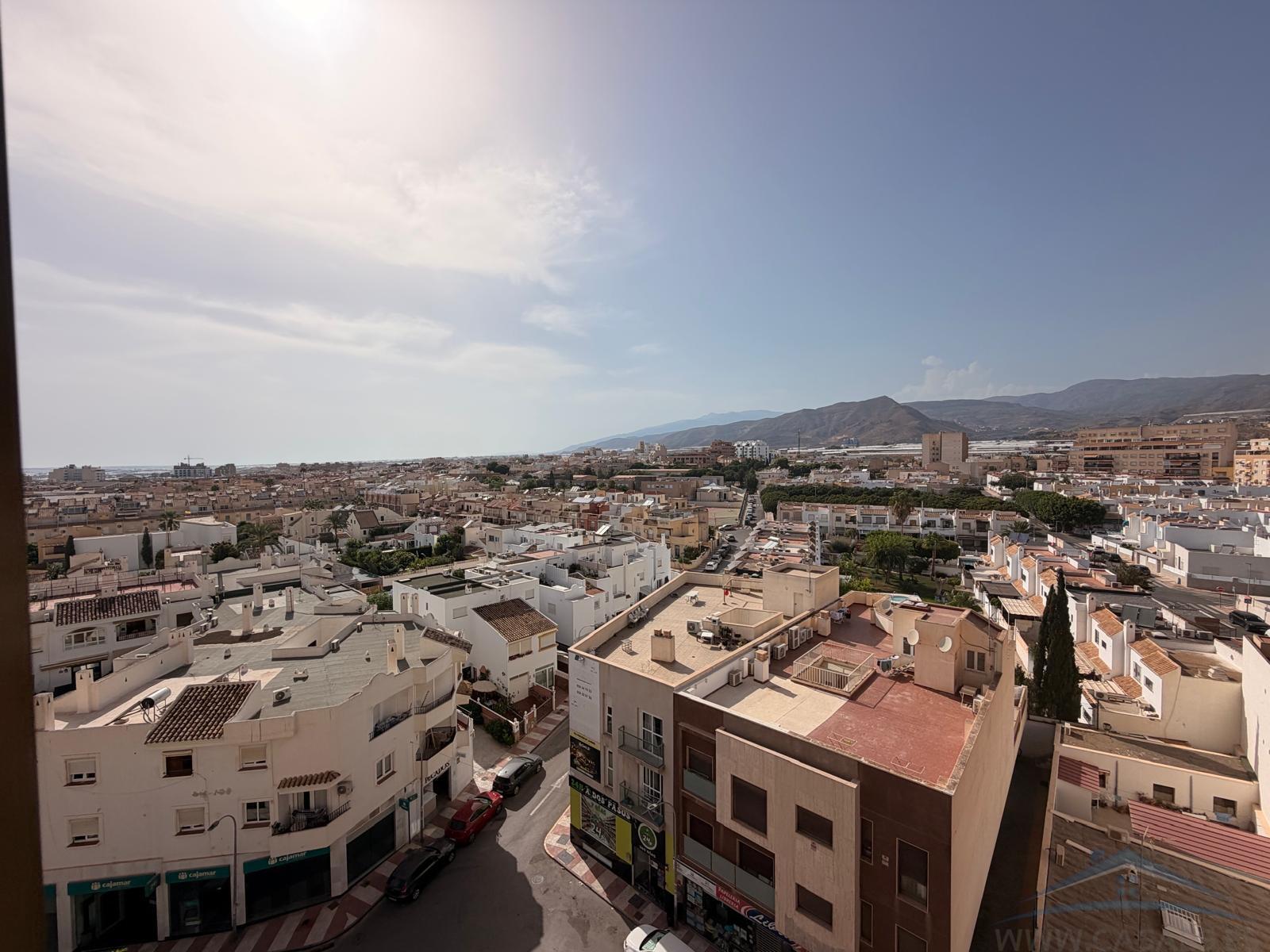 Venta de piso en Roquetas de Mar
