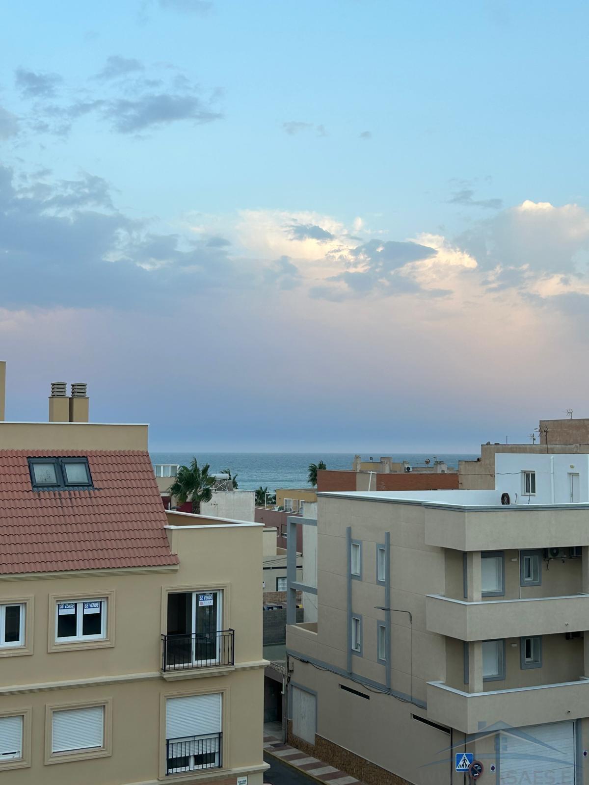 Alquiler de piso en Roquetas de Mar