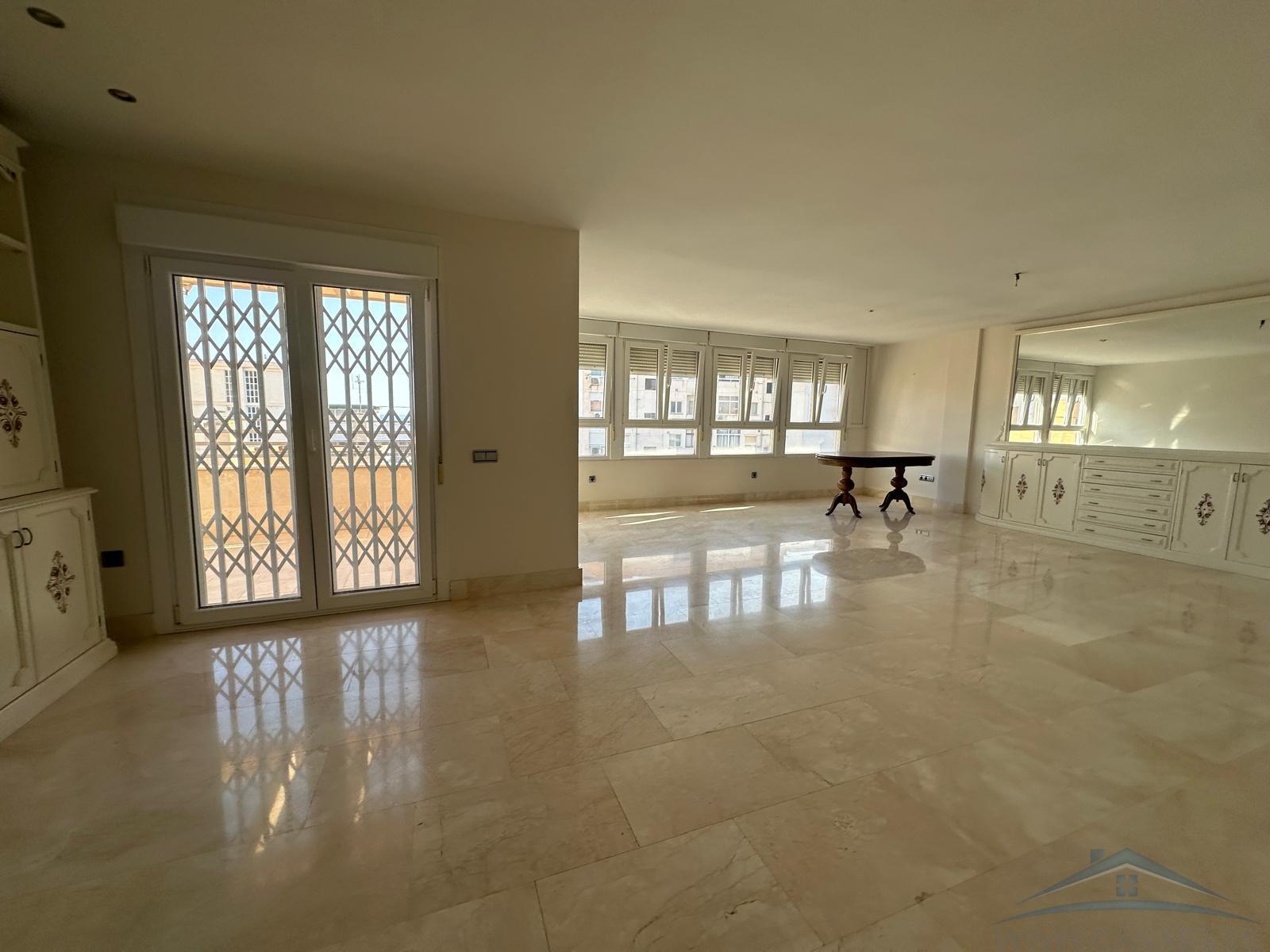 Venta de Ático en Almería