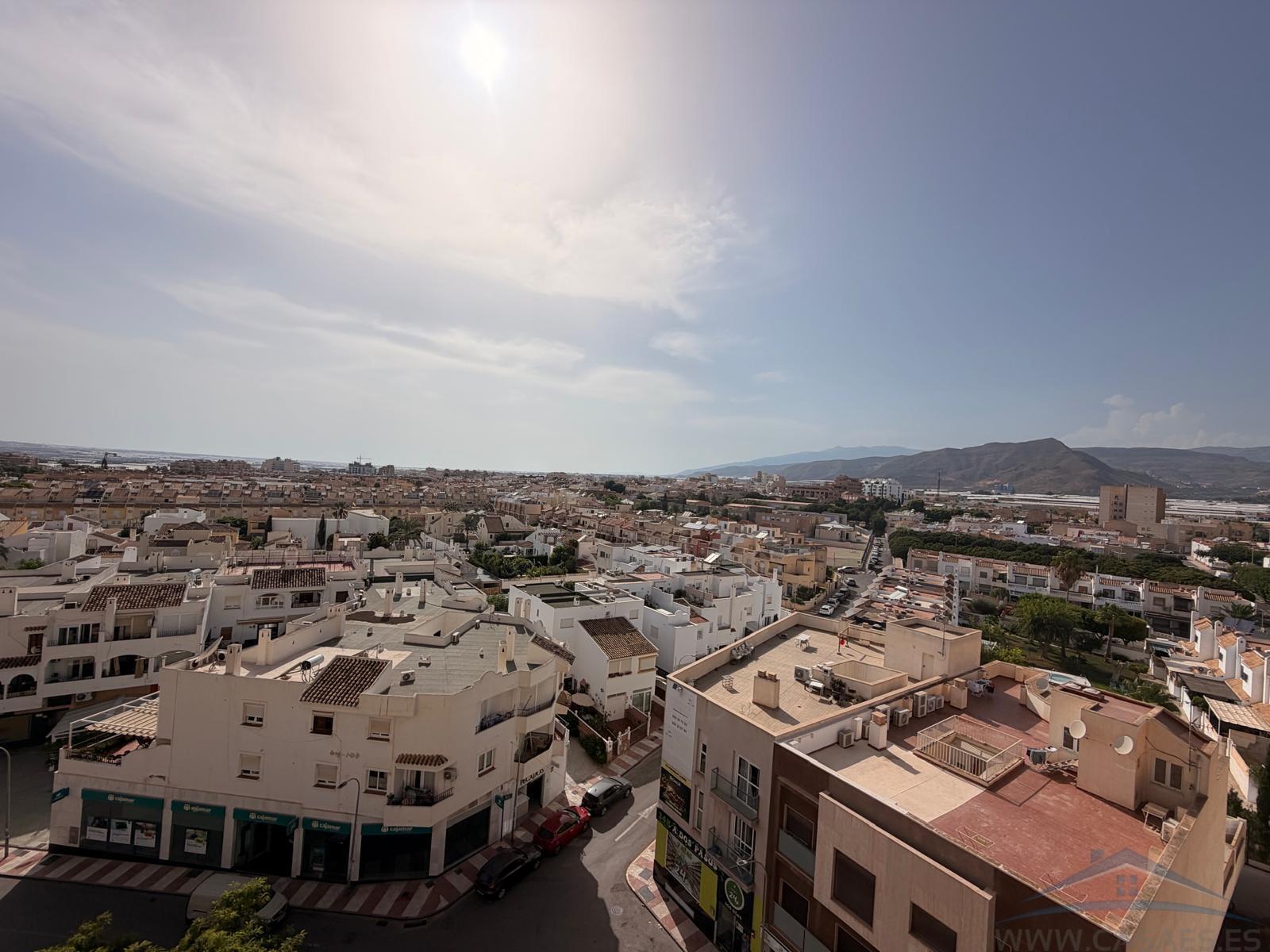 Venta de piso en Roquetas de Mar