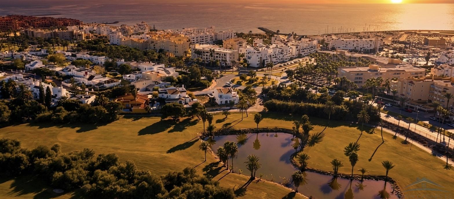 Venta de dúplex en Almerimar