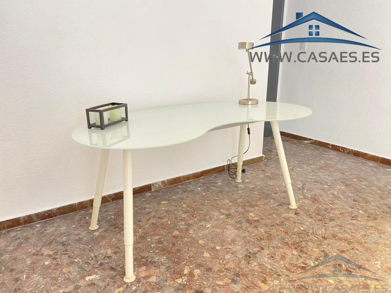 For sale of flat in Almería