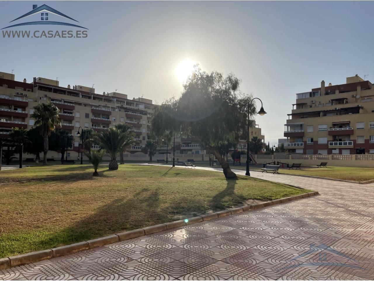 For rent of flat in Roquetas de Mar