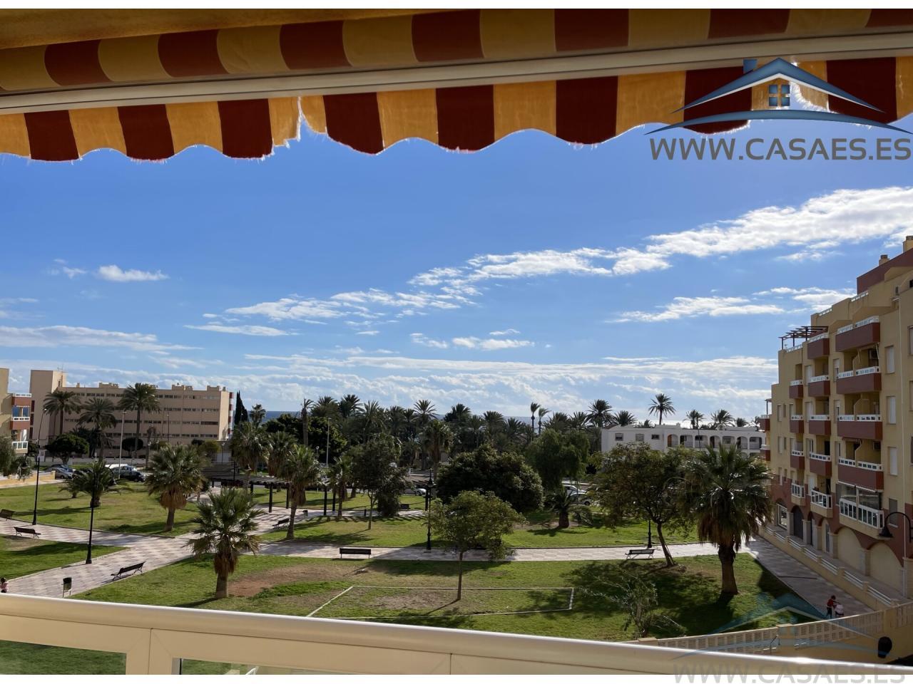 For rent of flat in Roquetas de Mar