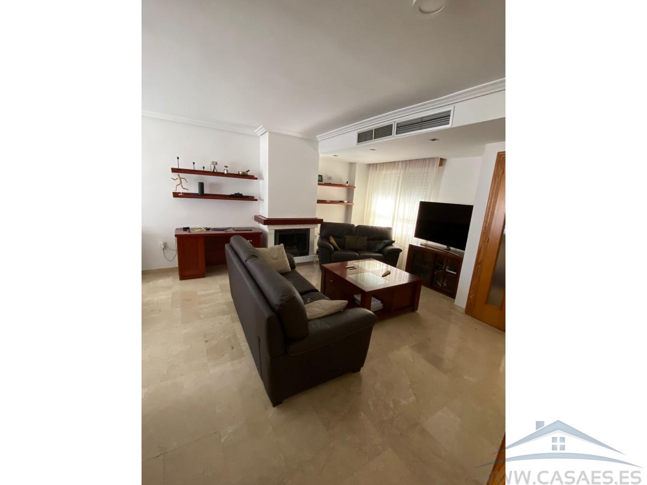 Zu verkaufen von haus in
 Roquetas de Mar