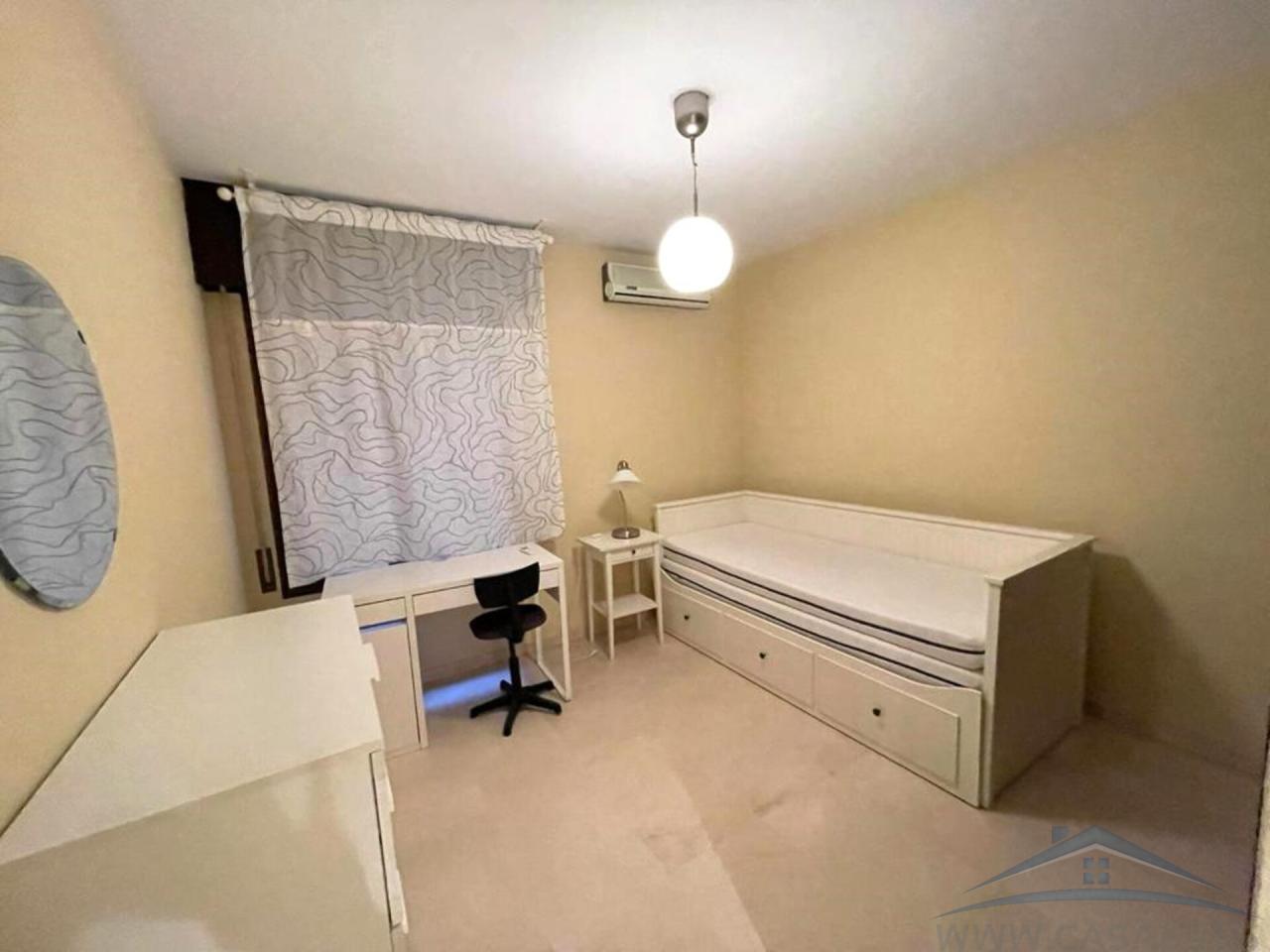 For sale of flat in Almería