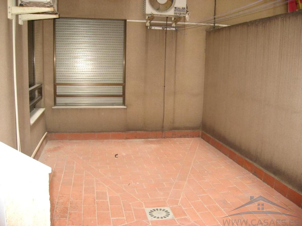 For sale of flat in Almería