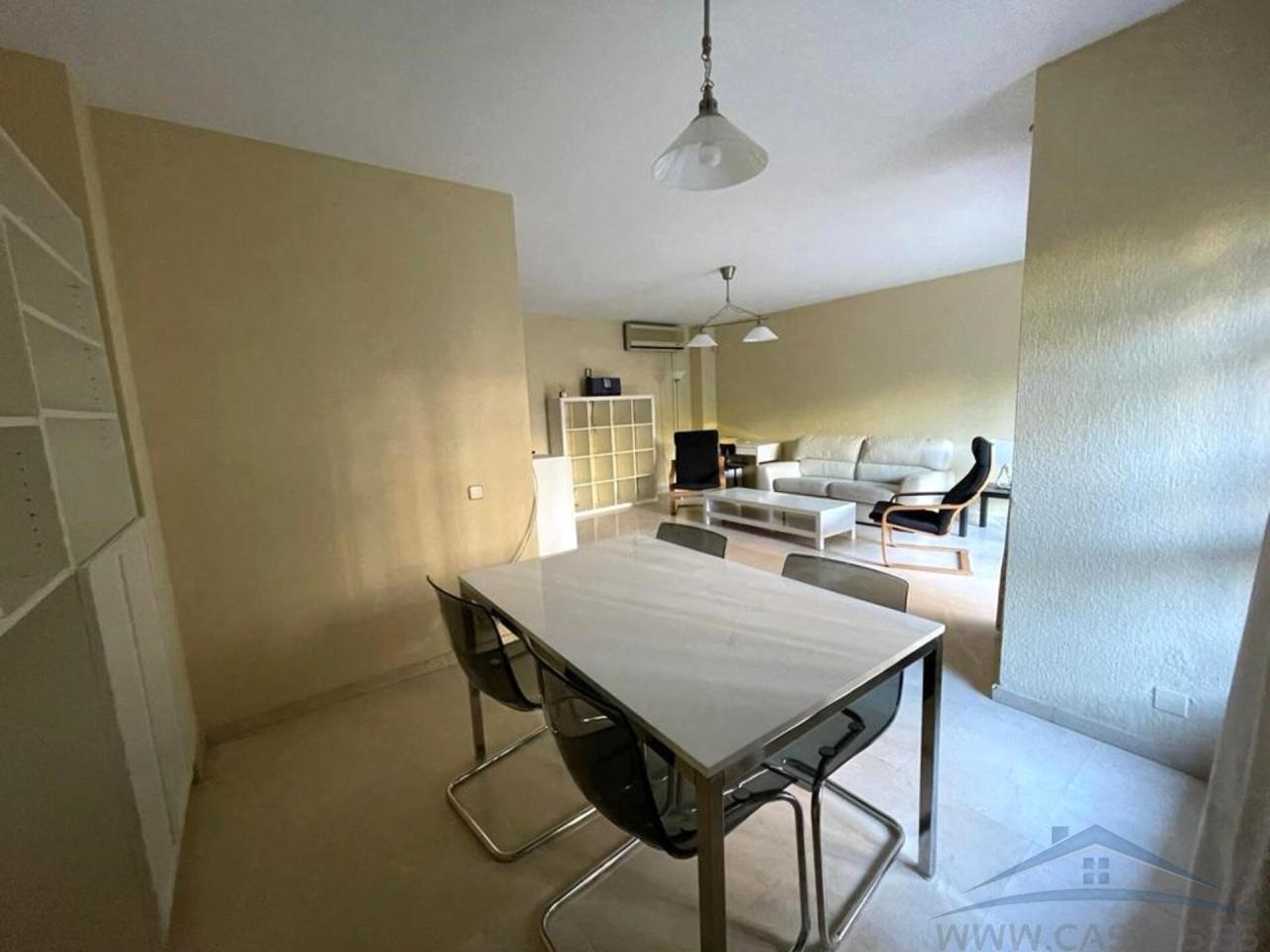 For sale of flat in Almería