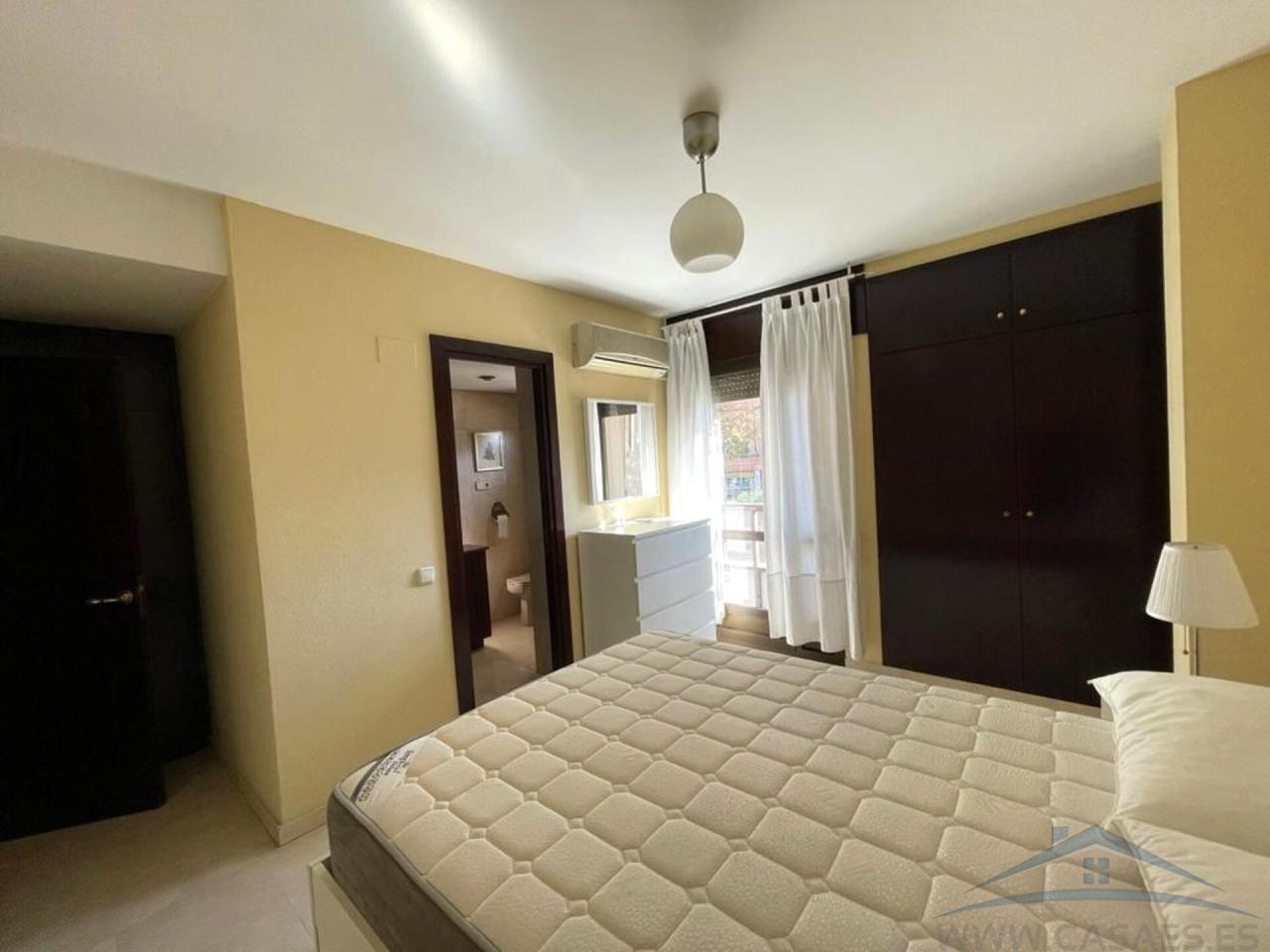 For sale of flat in Almería