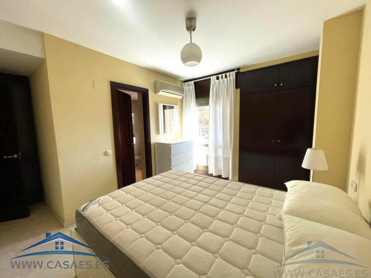 For sale of flat in Almería