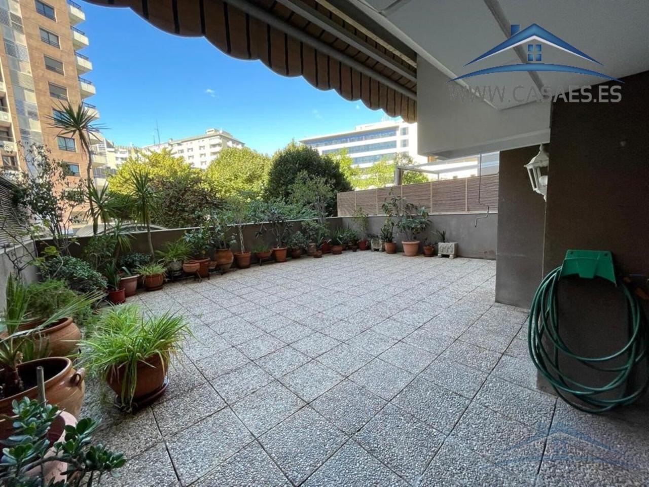 For sale of flat in Almería