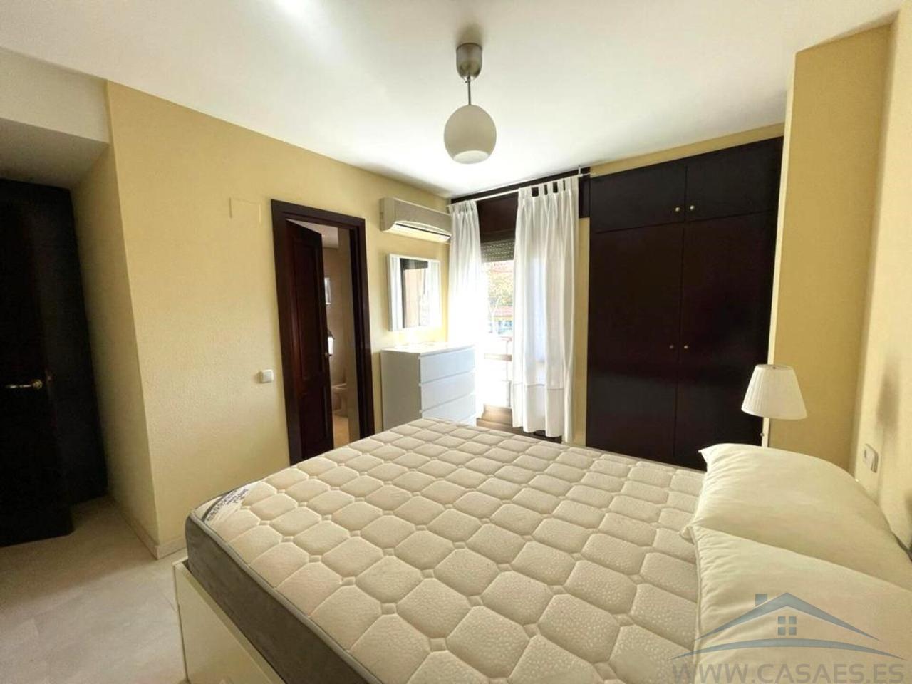 For sale of flat in Almería