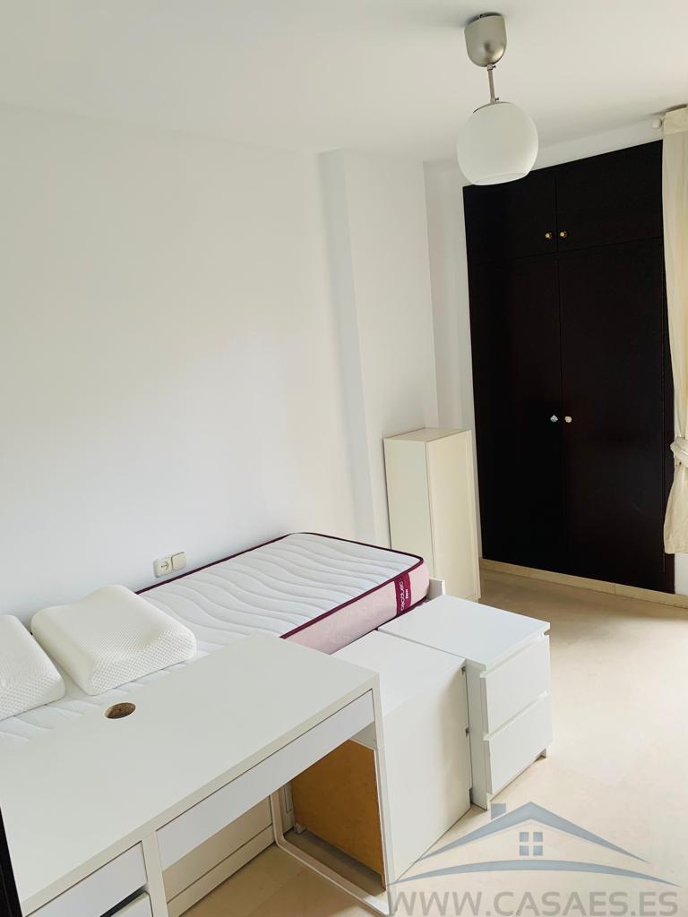For sale of flat in Almería