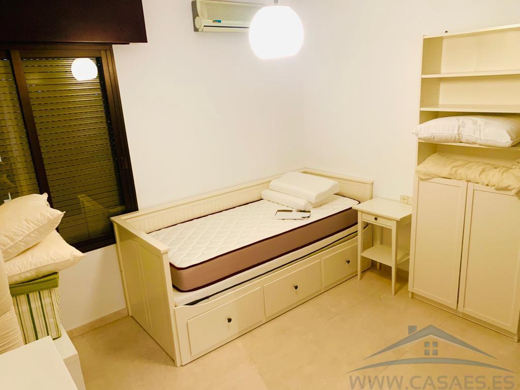 For sale of flat in Almería