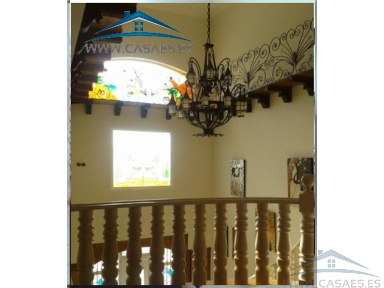 For sale of house in Roquetas de Mar