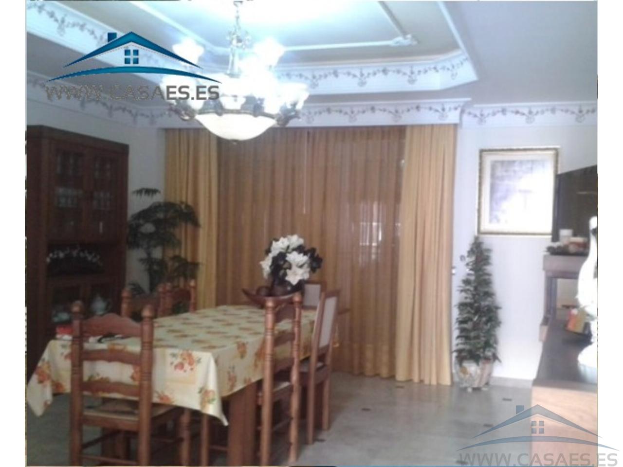 For sale of house in Roquetas de Mar