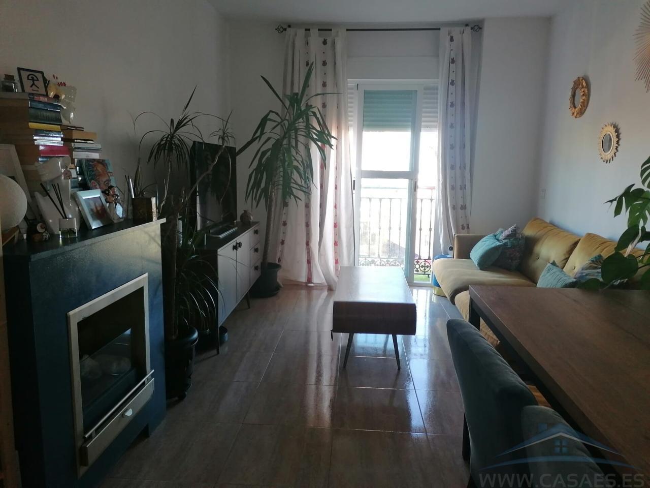 For sale of flat in Roquetas de Mar