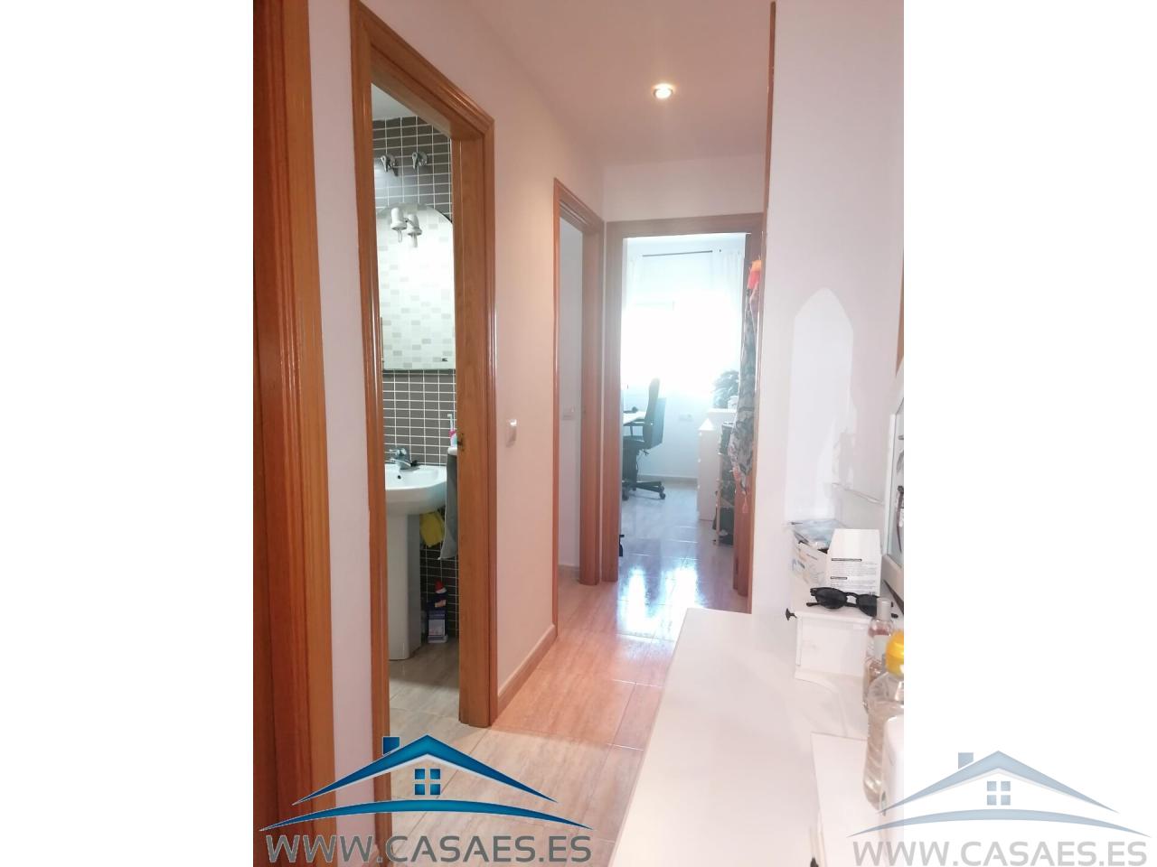 For sale of flat in Roquetas de Mar