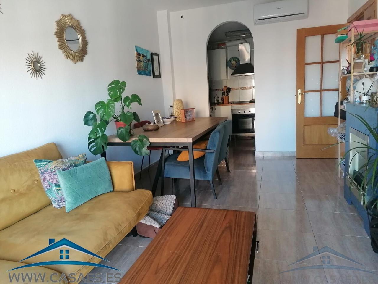 For sale of flat in Roquetas de Mar