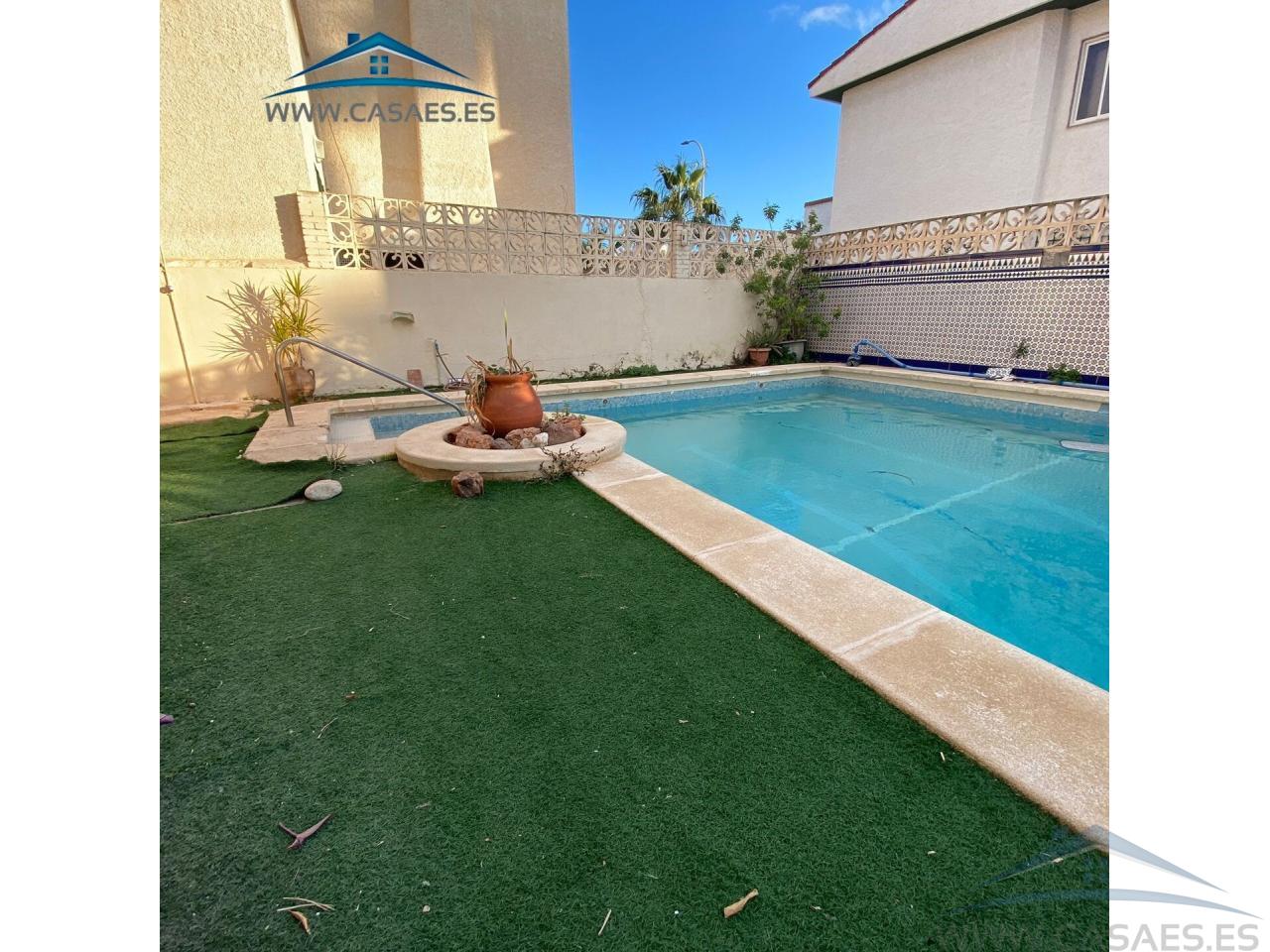 Venta de chalet en Almería