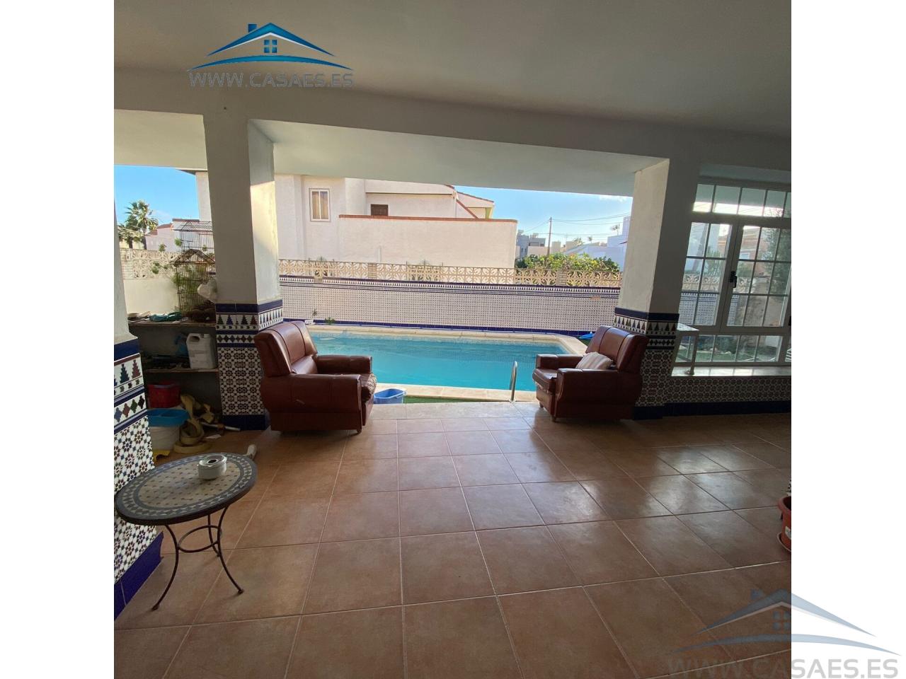 For sale of chalet in Almería