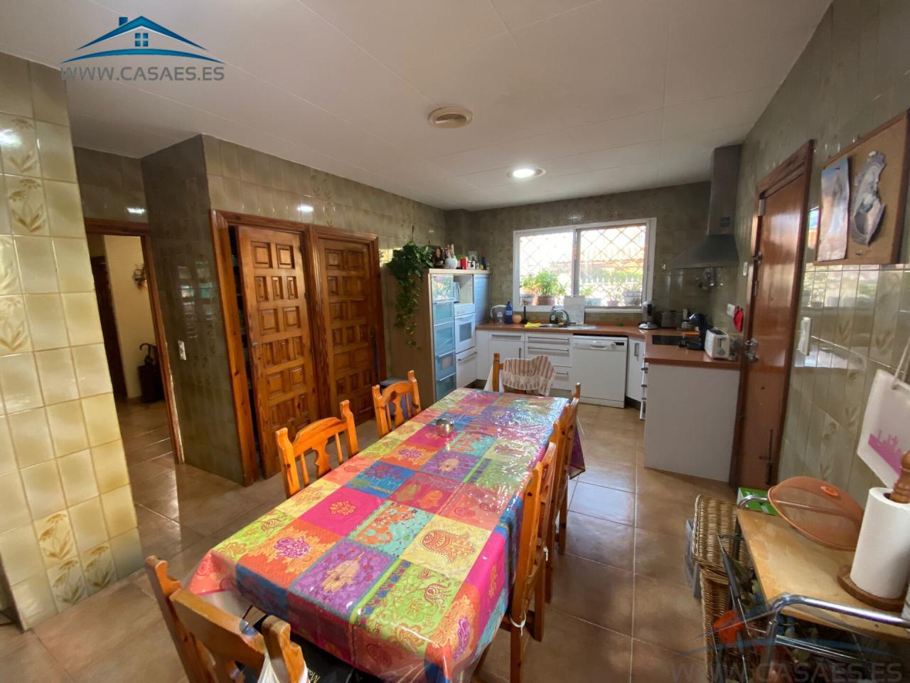 For sale of chalet in Almería