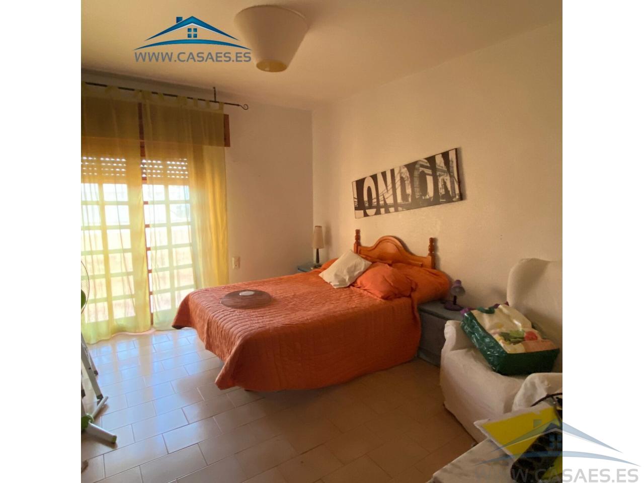 For sale of chalet in Almería