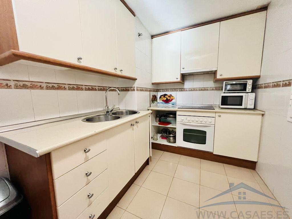 For sale of flat in Roquetas de Mar
