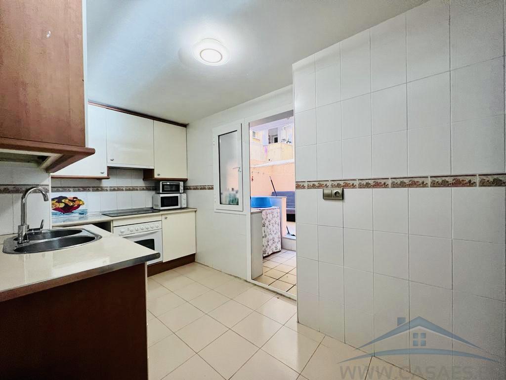 For sale of flat in Roquetas de Mar