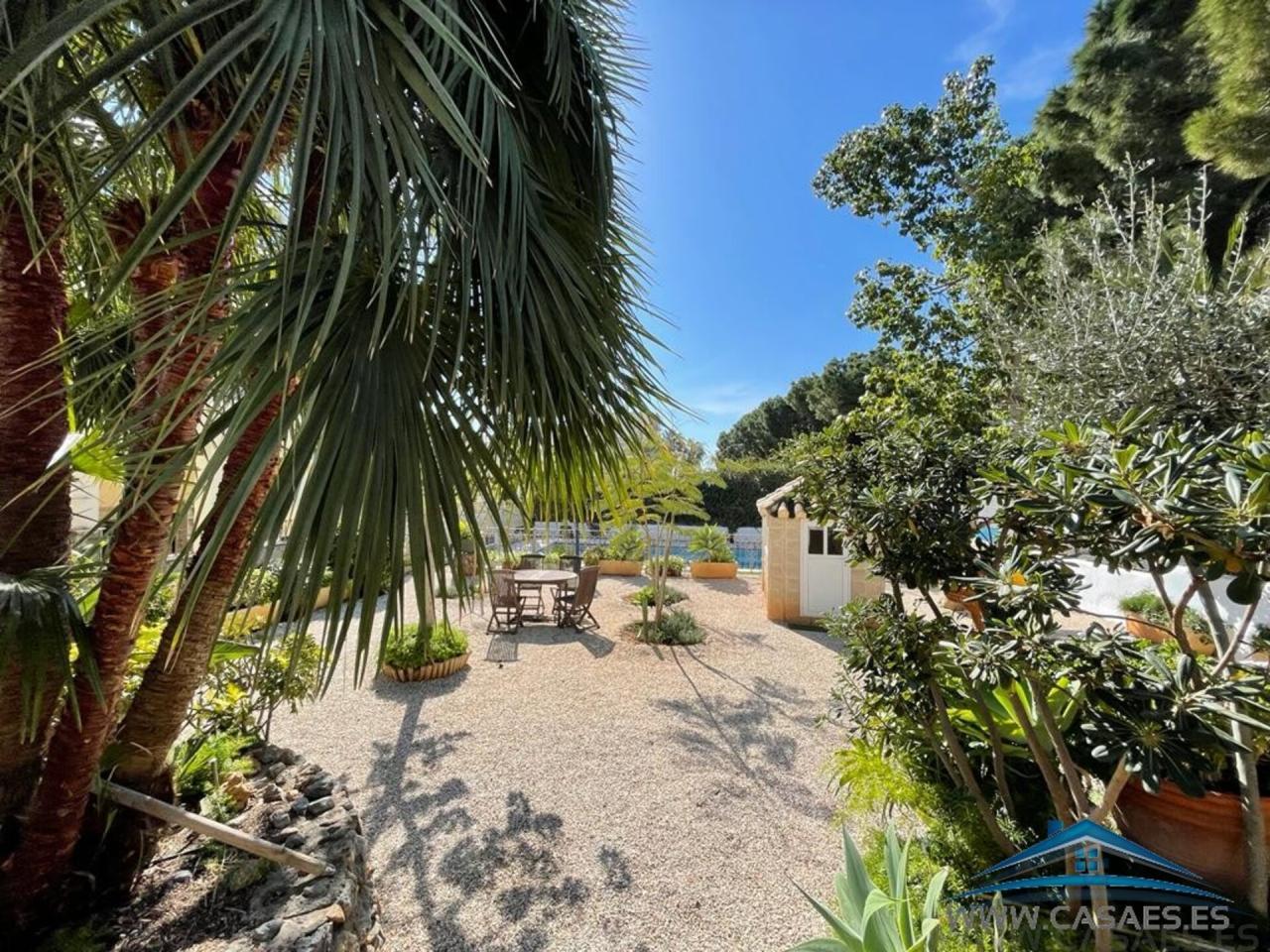 Venta de terreno en Roquetas de Mar