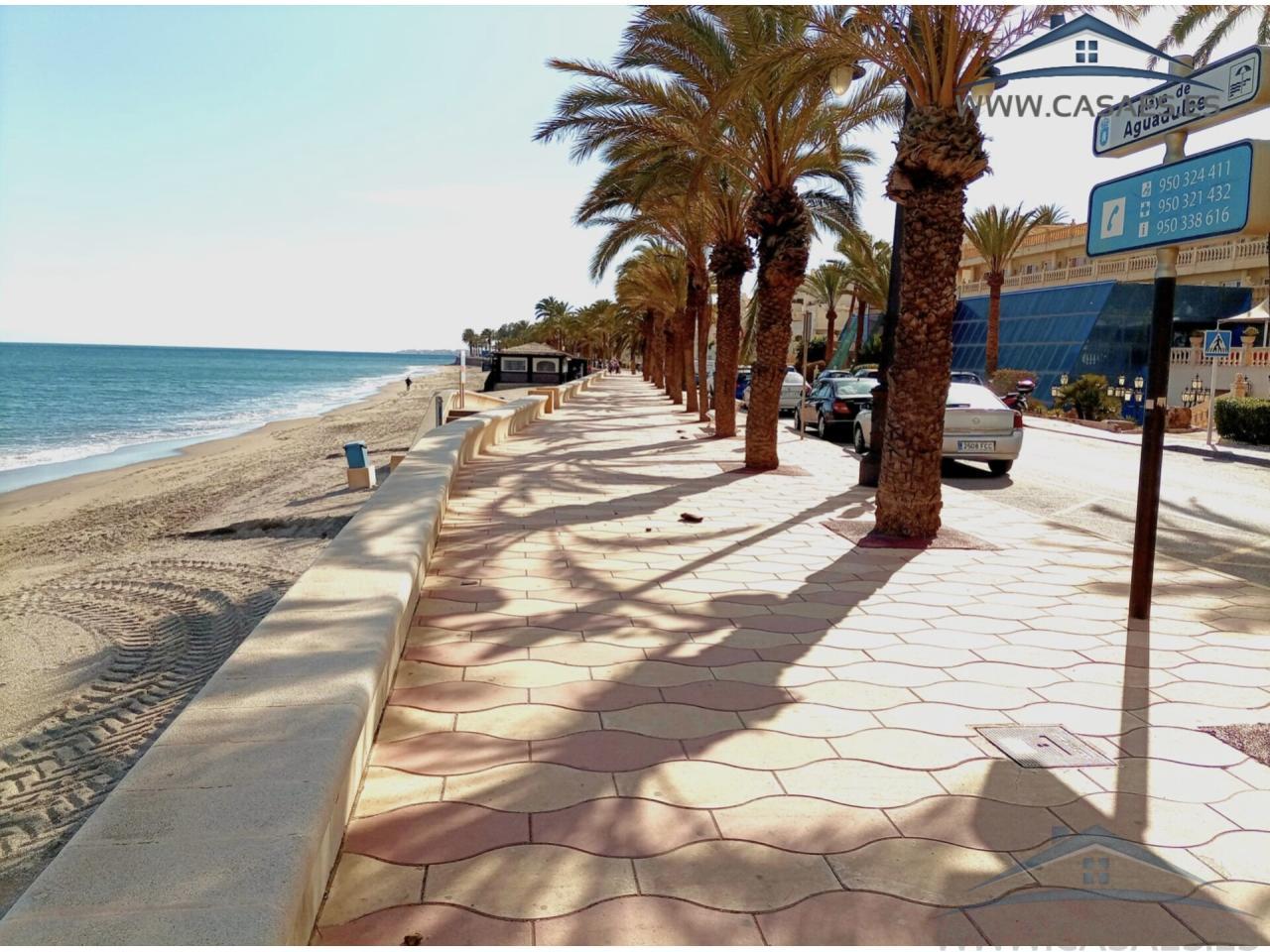 Venta de terreno en Roquetas de Mar