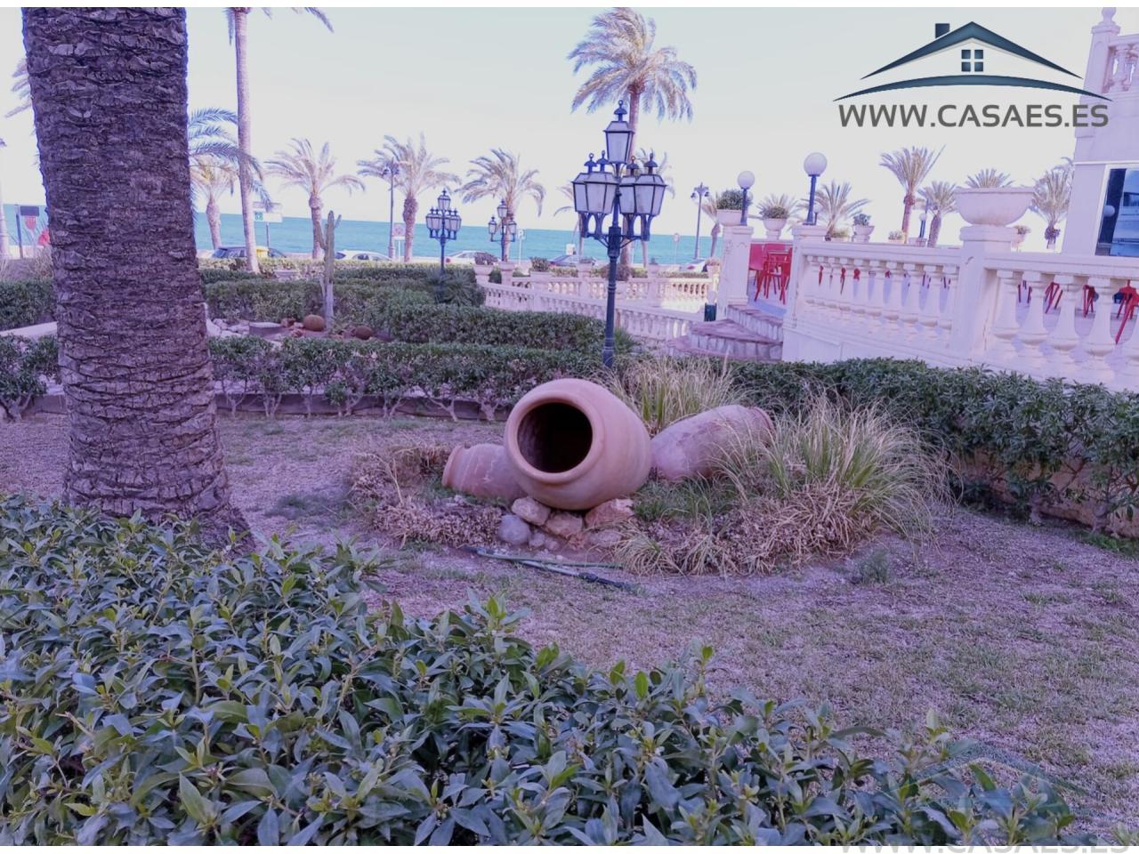 Venta de terreno en Roquetas de Mar