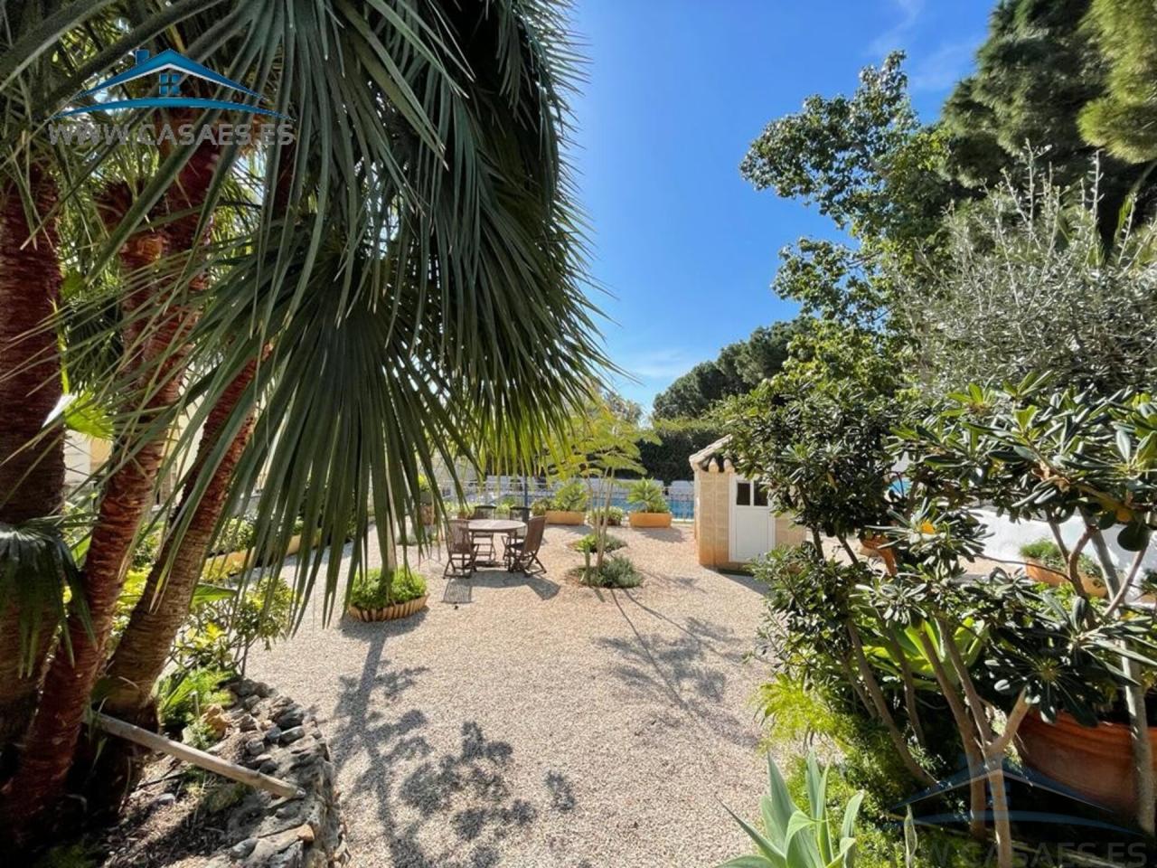 Venta de terreno en Roquetas de Mar