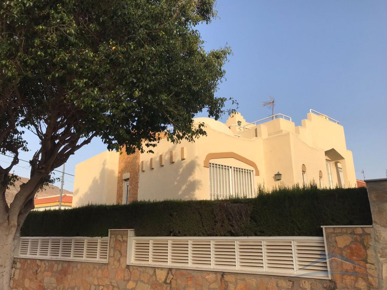 Venta de casa en Roquetas de Mar