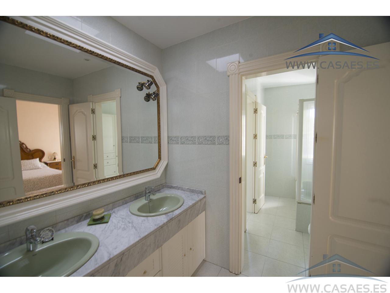 Venta de casa en Roquetas de Mar