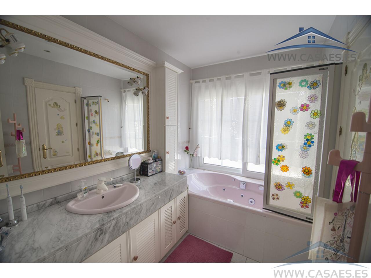 Venta de casa en Roquetas de Mar