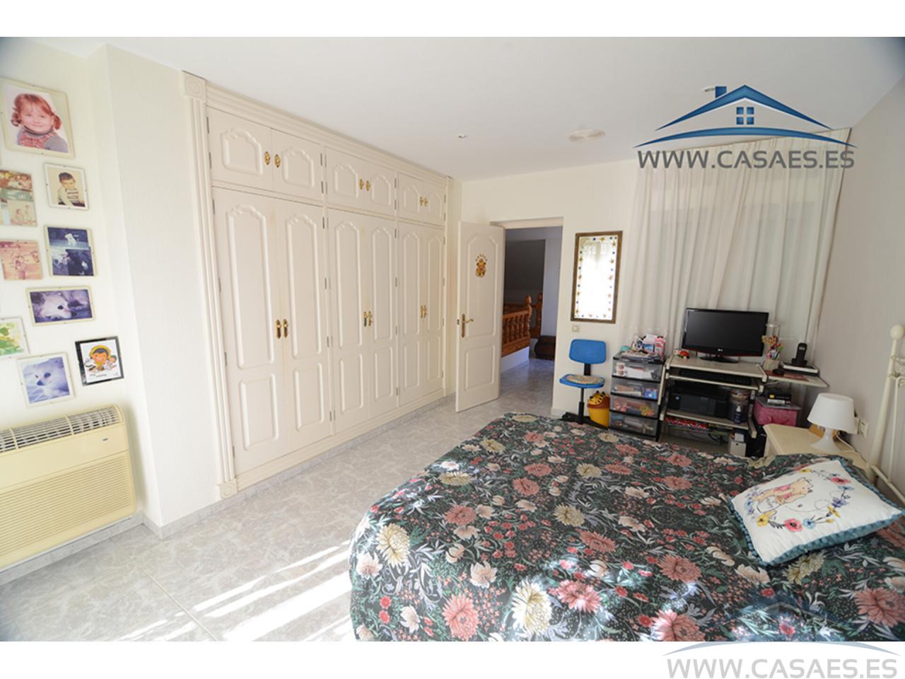 Venta de casa en Roquetas de Mar